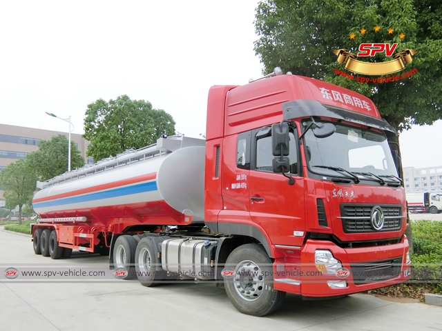 Front side view of Dongfeng Kinland semi-trailer fuel truck